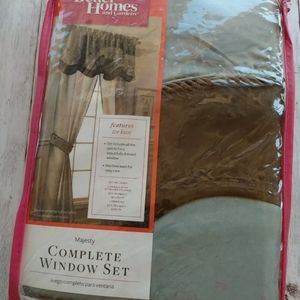 2X Better Homes & Gardens complete window sets Majesty